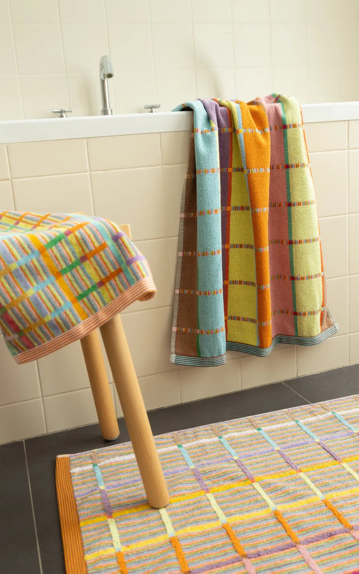 Criss Cross Bath Towel