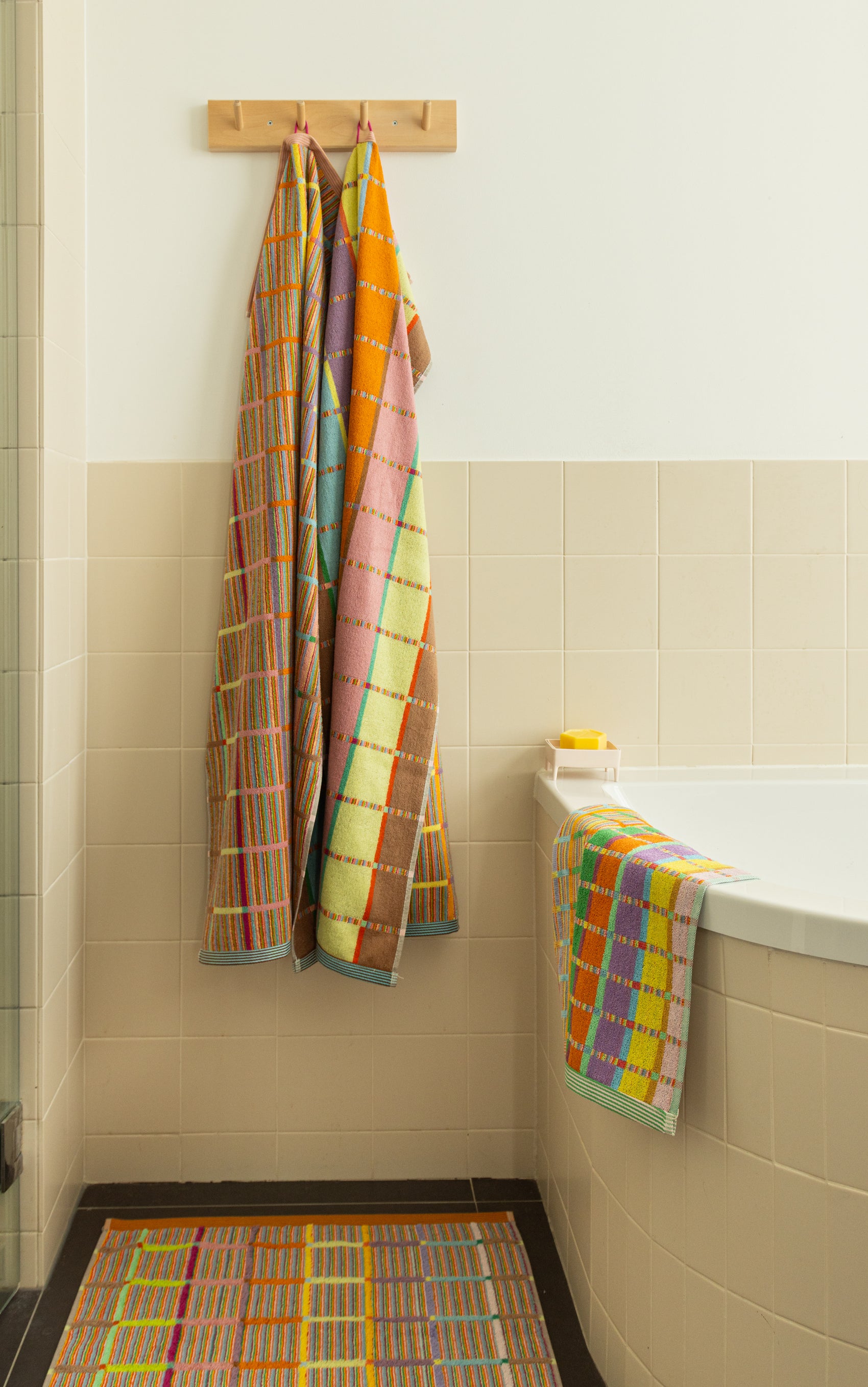 Criss Cross Bath Mat