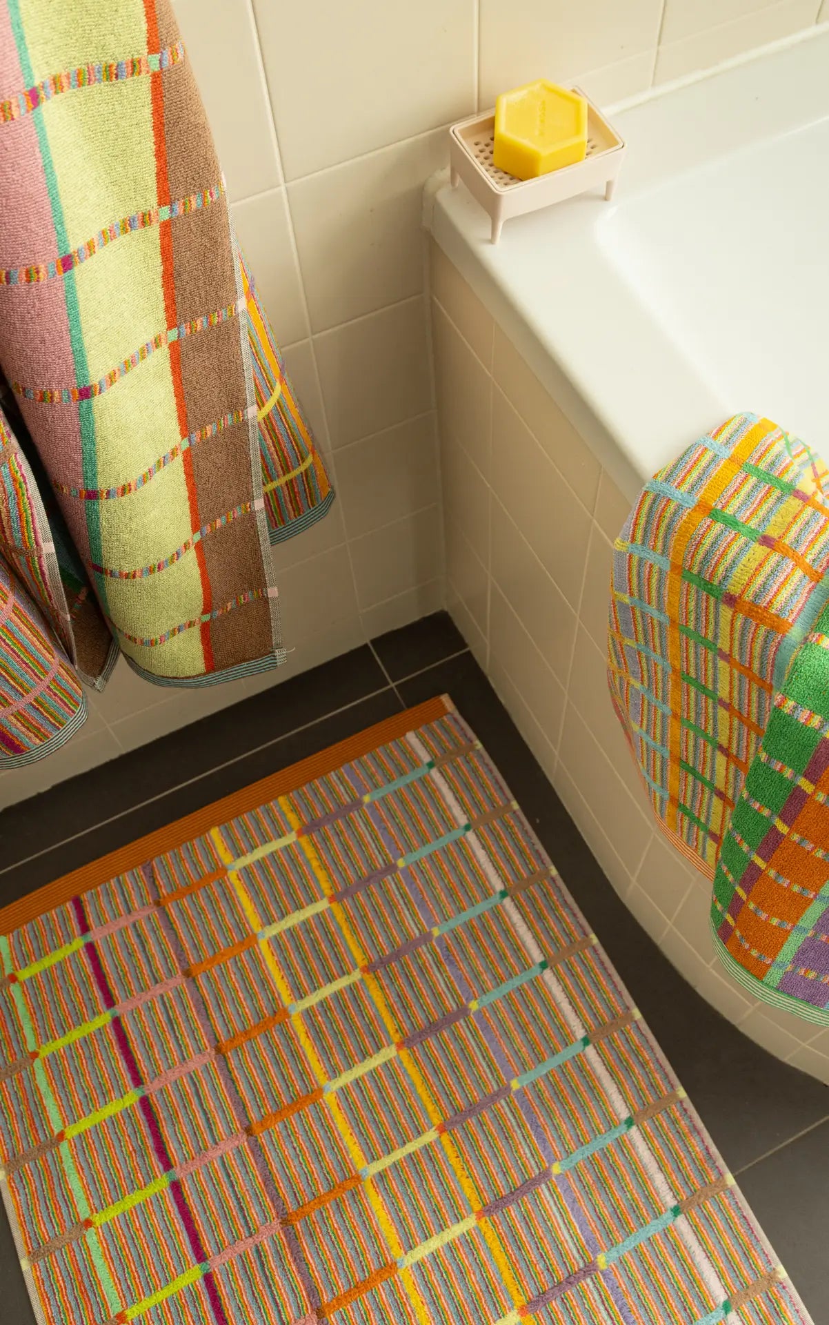 Criss Cross Bath Mat