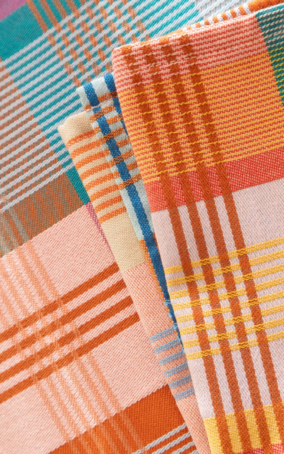 Wild Weave Tablecloth 50C