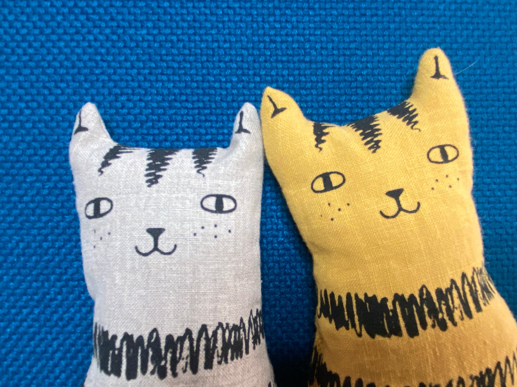 Léon the Cat Rattle Natural