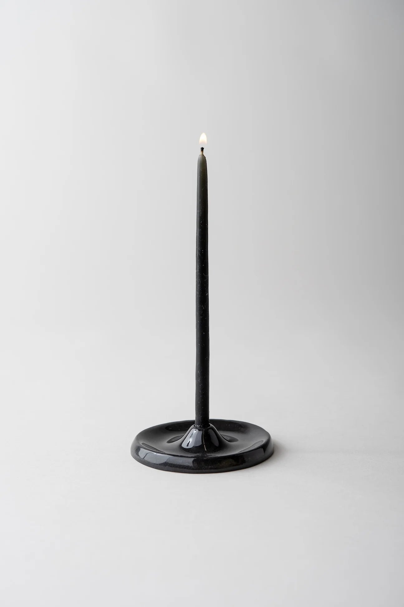 Festive Ceramic Candleholder Glossy Black